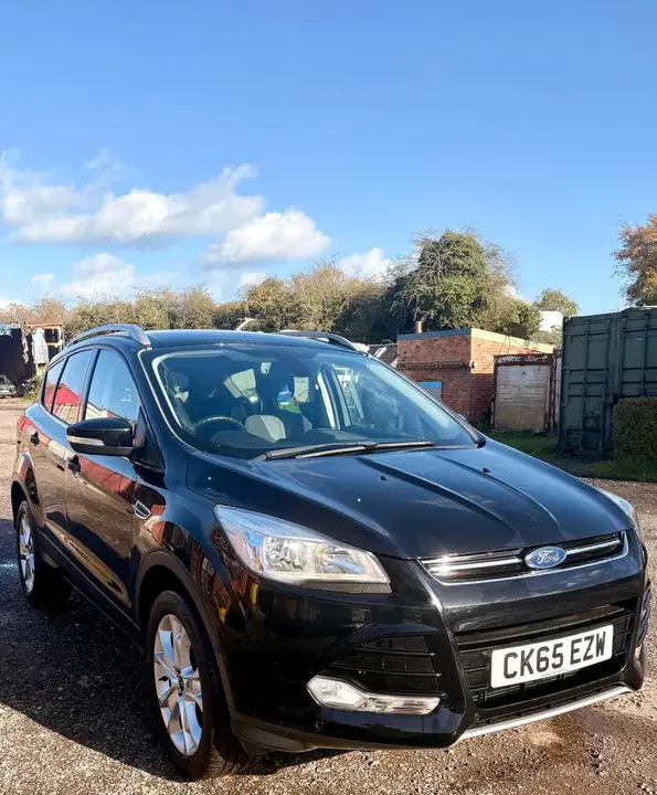 Ford Kuga 2015 photo 2