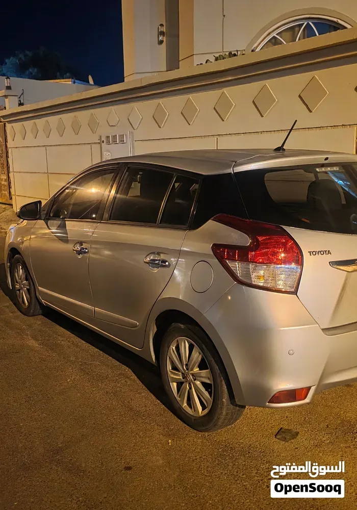 Toyota Yaris 2015 photo 3