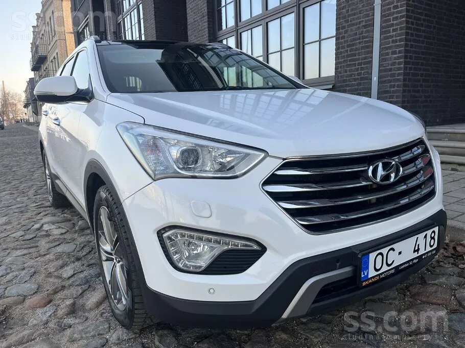 Hyundai Santa Fe 2014 photo 3