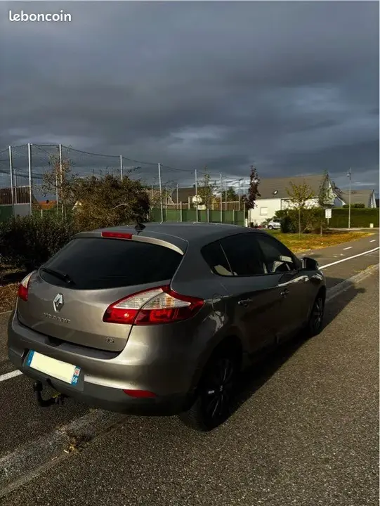 Renault Megane 2012 photo 2