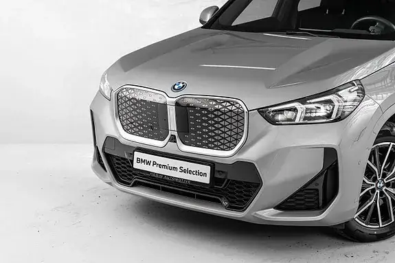 BMW Ix1 2026 photo 2