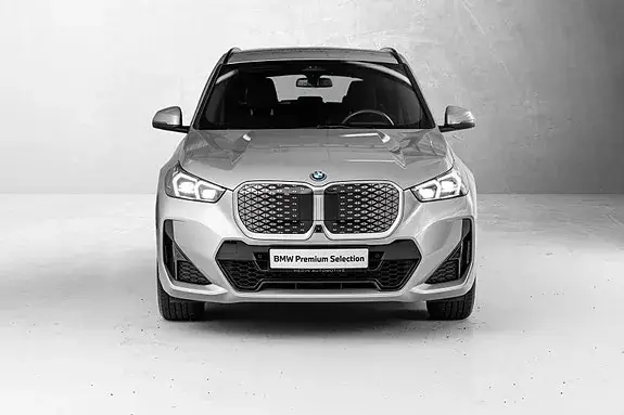 BMW Ix1 2026 photo 3