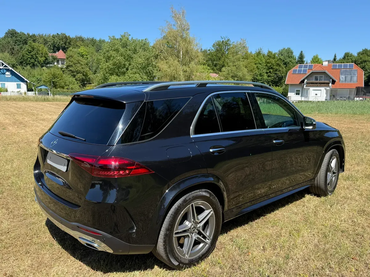 Mercedes-Benz Gle-Class 2024 photo 3