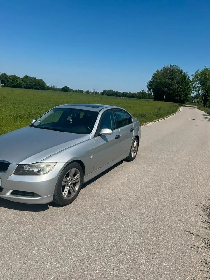BMW 320I