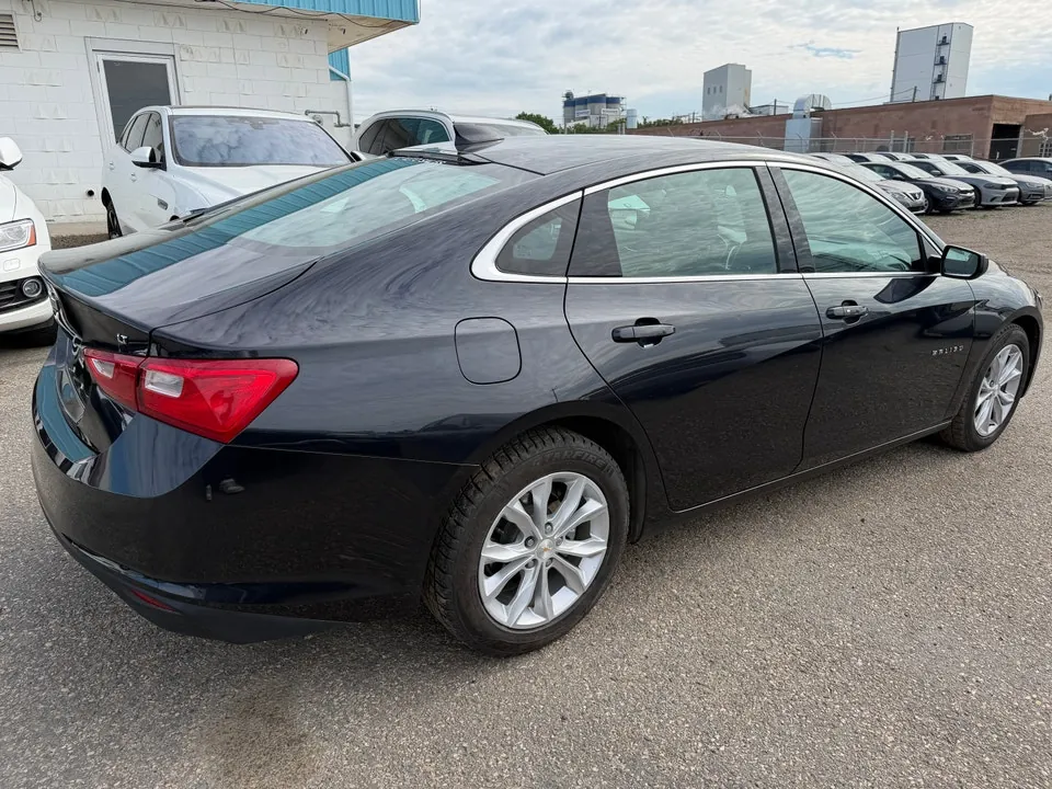 Chevrolet Malibu 2023 photo 2