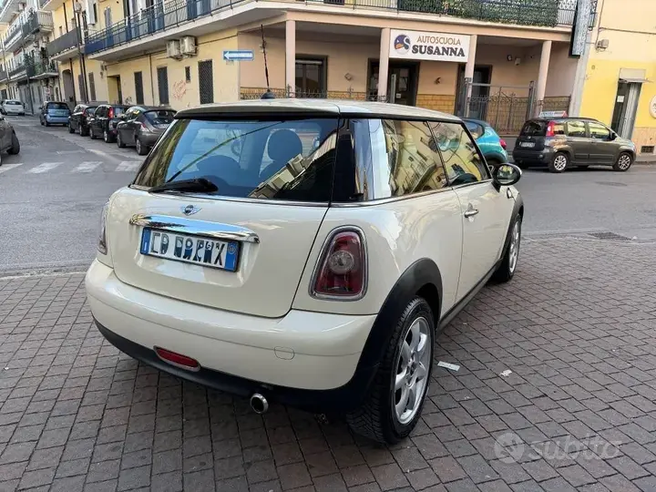 Mini Cooper 2011 photo 5