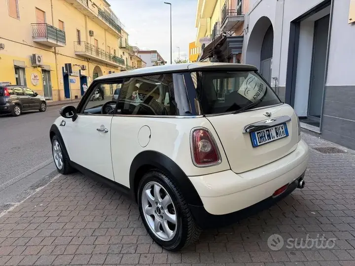 Mini Cooper 2011 photo 4