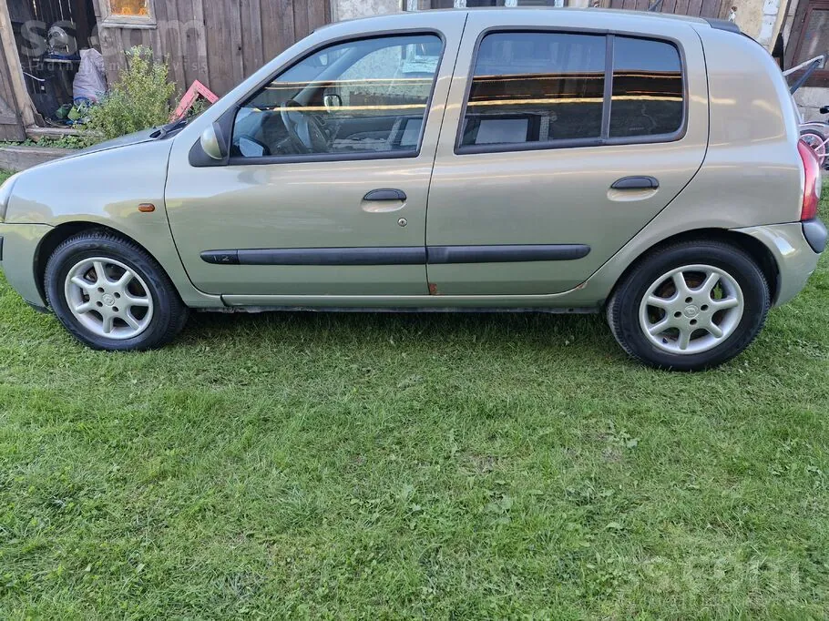 Renault Clio 2002 photo 2