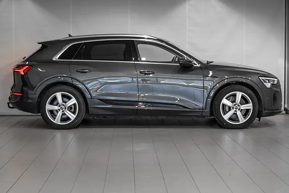 Audi Q8 E-Tron 2024 photo 3
