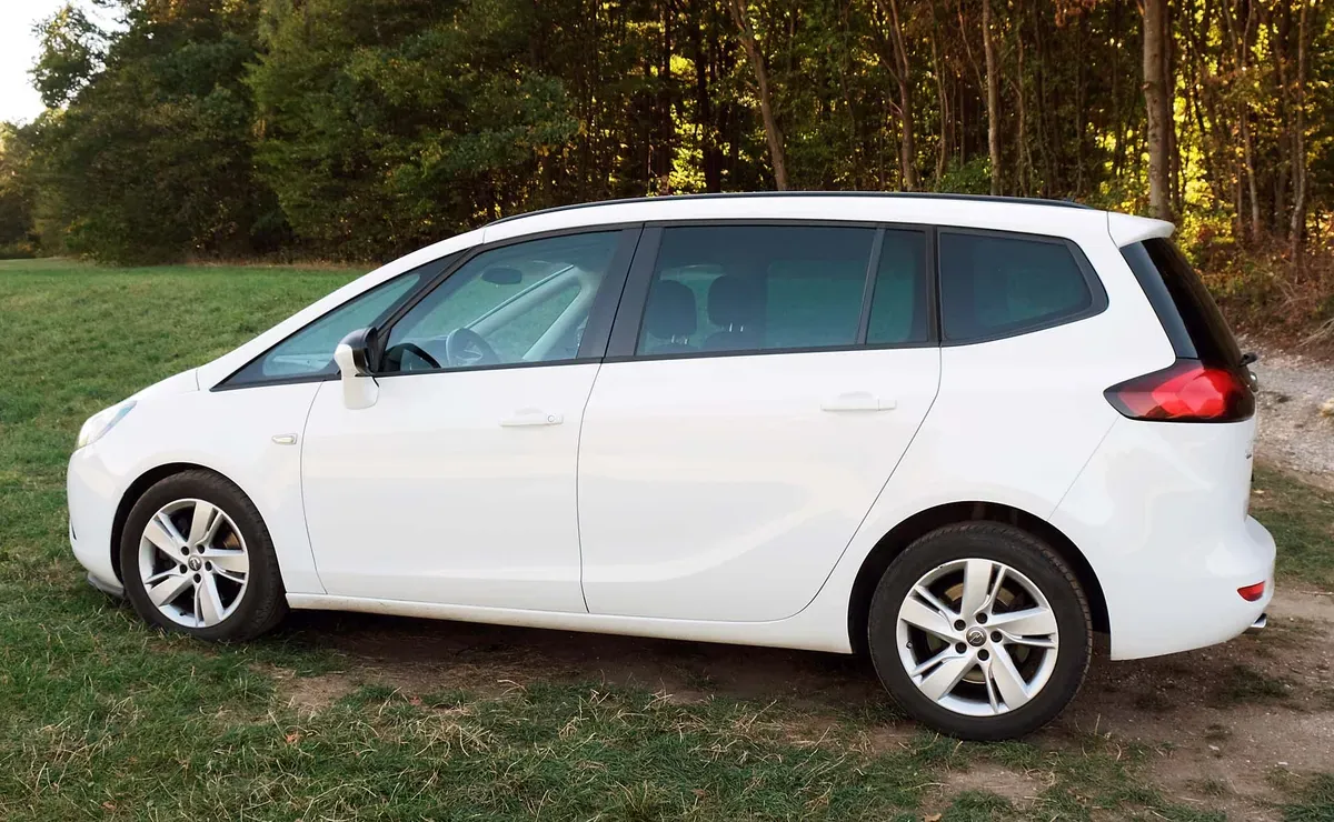 Opel Zafira 2016 photo 3