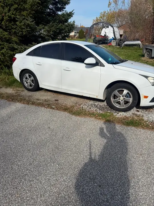 Chevrolet Cruze 2011 photo 2