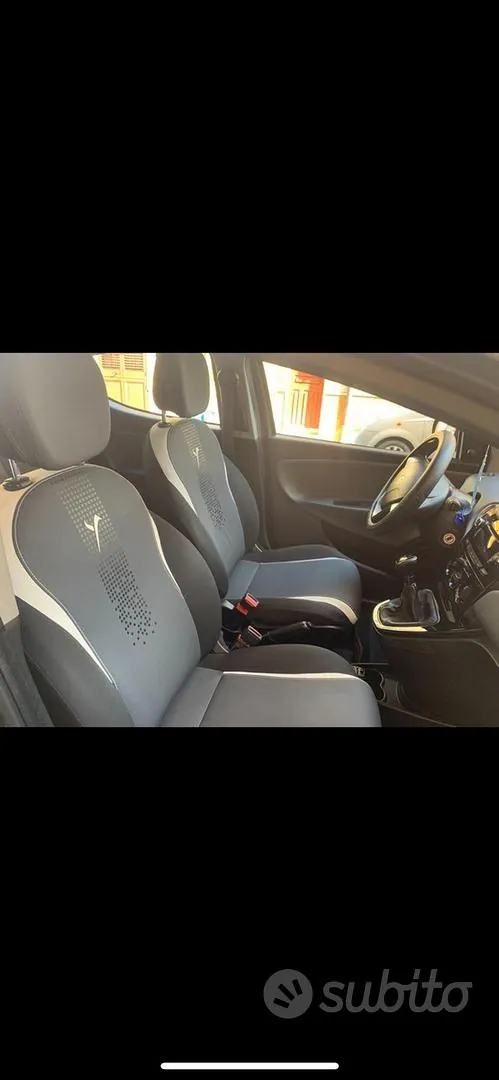 Lancia Ypsilon 2014 photo 5