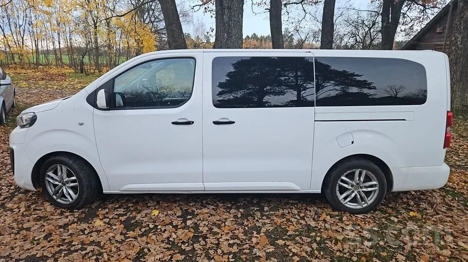Peugeot Traveller 2018 photo 4