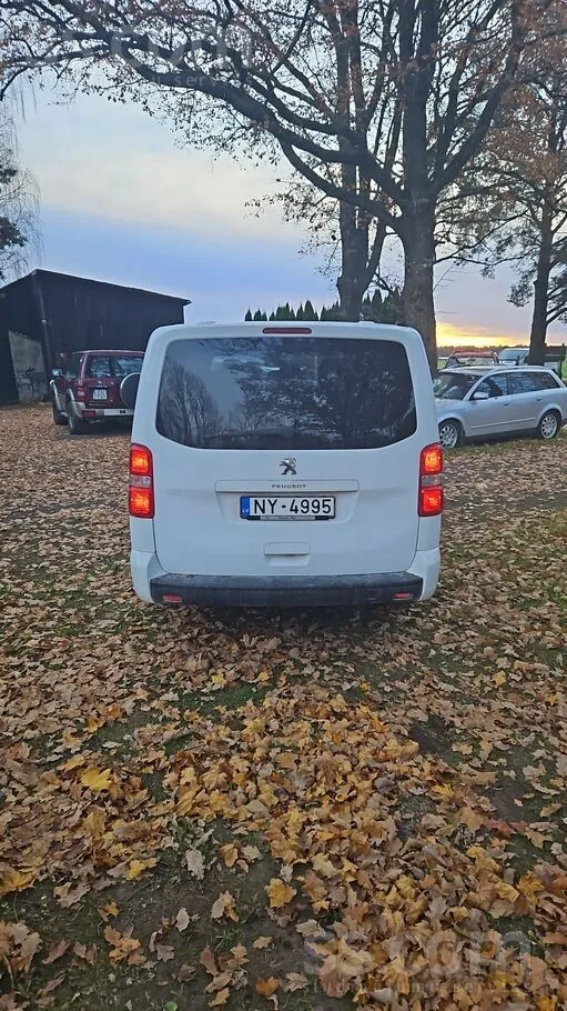 Peugeot Traveller 2018 photo 2