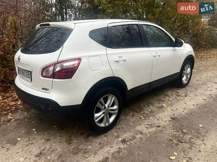 Nissan Qashqai 2011 photo 3