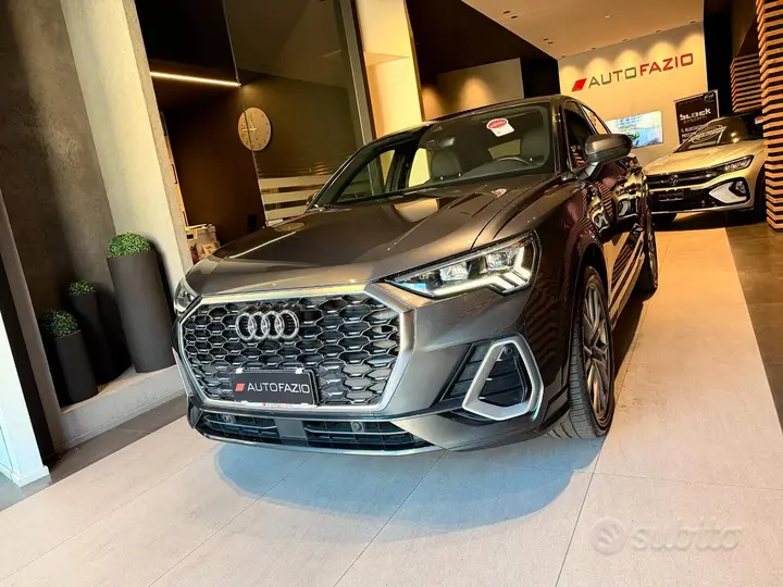 Audi Q3 2023 photo 2