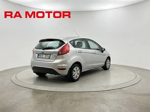 Ford Fiesta 2012 photo 4