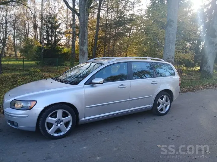 Volvo V50