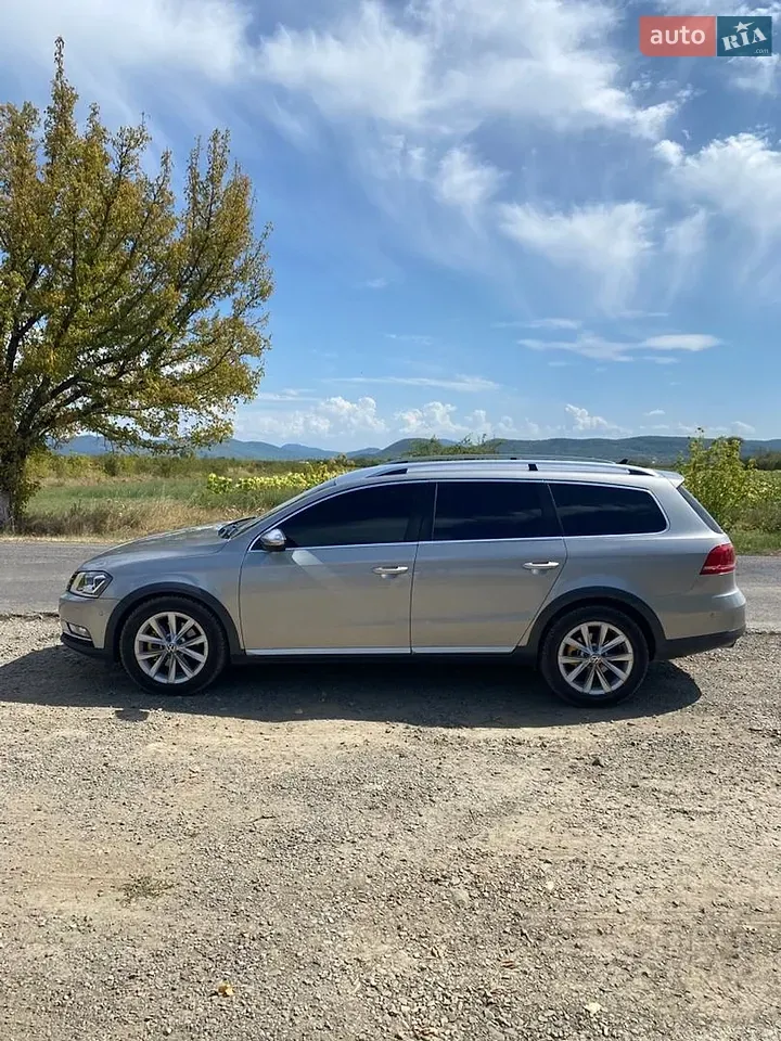 Volkswagen Passat 2012 photo 5