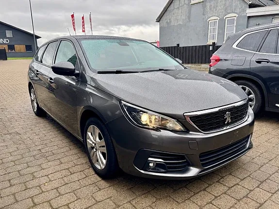 Peugeot 308 2018 photo 2