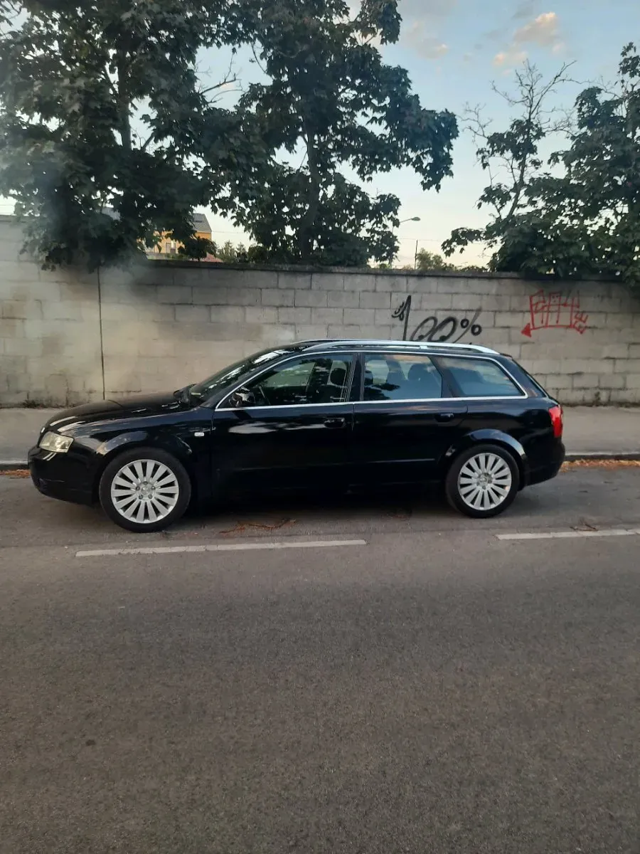 Audi A4 2002 photo 2