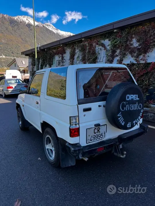Daihatsu Feroza 1990 photo 3