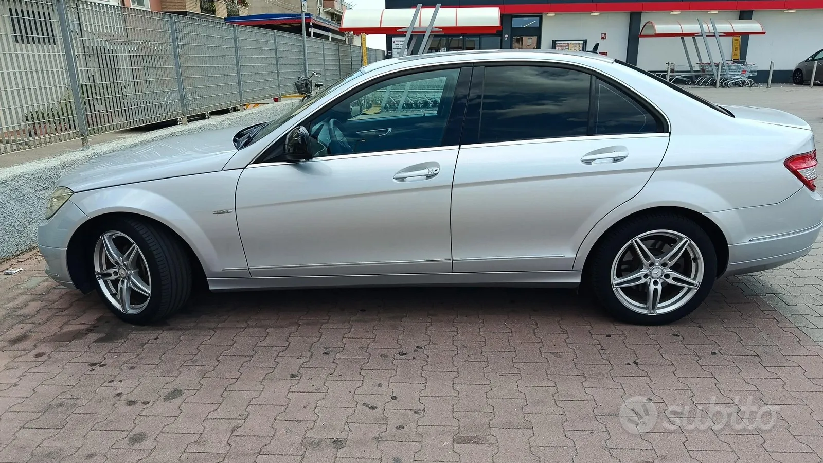 Mercedes-Benz C-Class 2008 photo 2