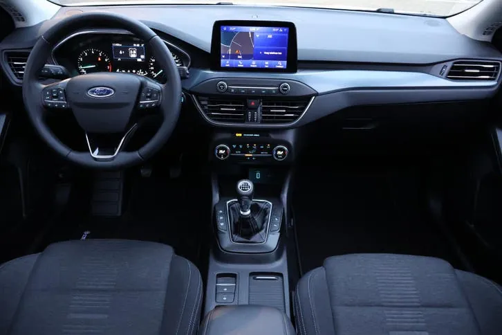Ford Focus 2020 photo 2