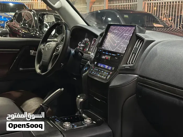 Toyota Land Cruiser 2020 photo 3