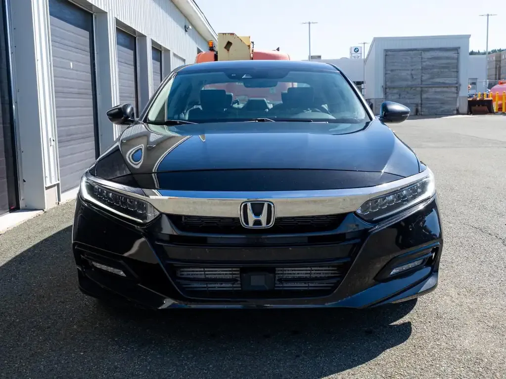Honda Accord 2018 photo 2