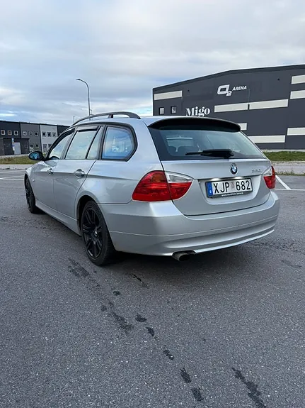 BMW 320I 2006 photo 4