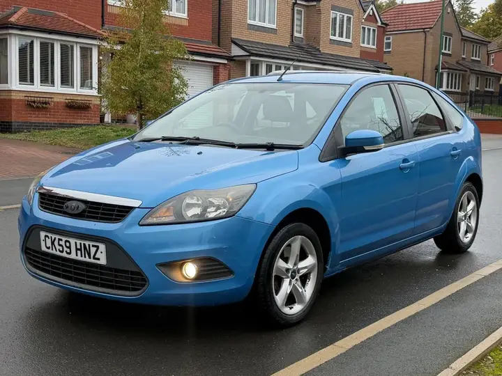 Ford Focus 2009 photo 2
