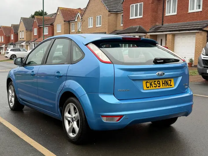 Ford Focus 2009 photo 4