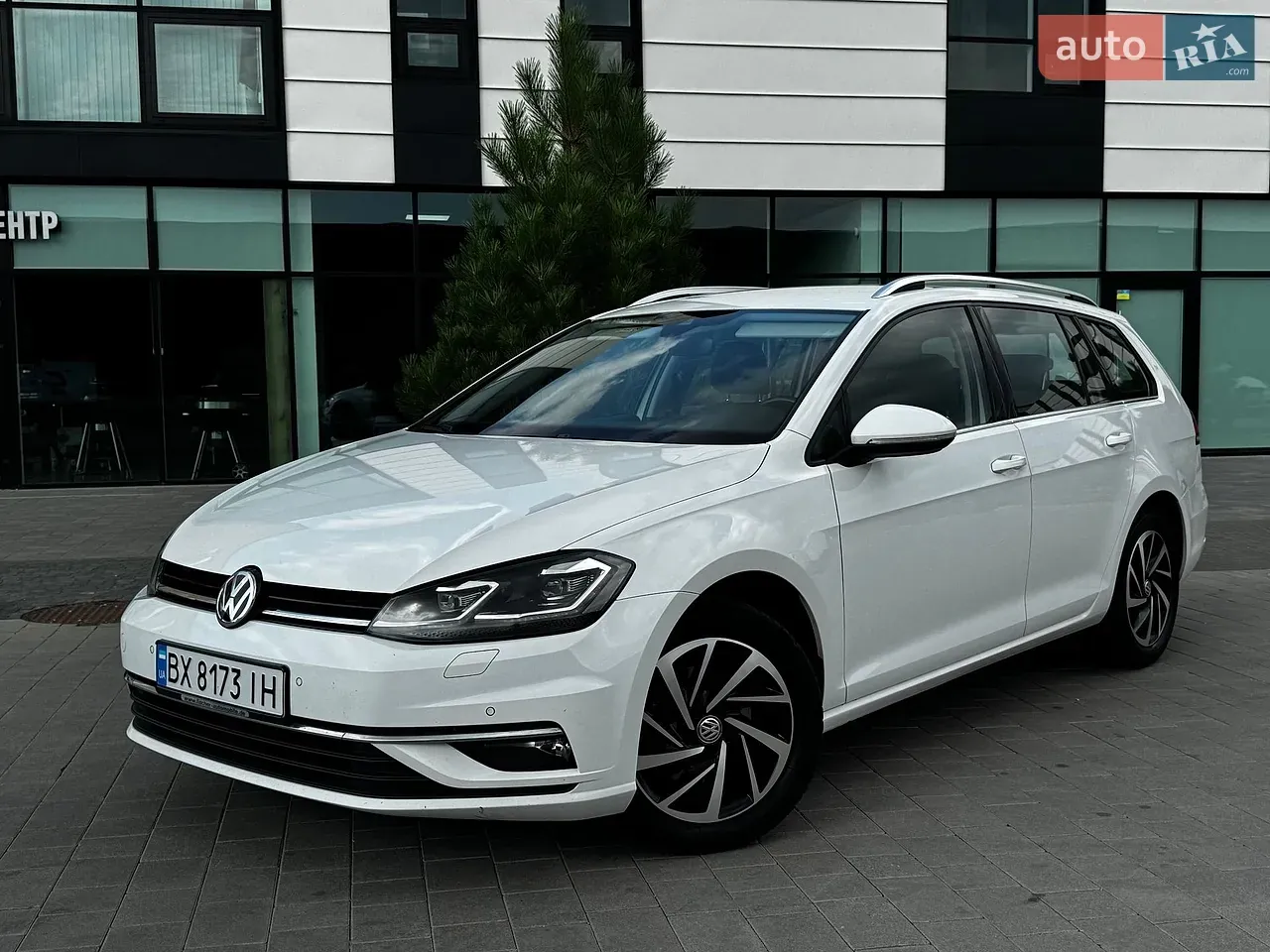 Volkswagen Golf 2018 photo 2