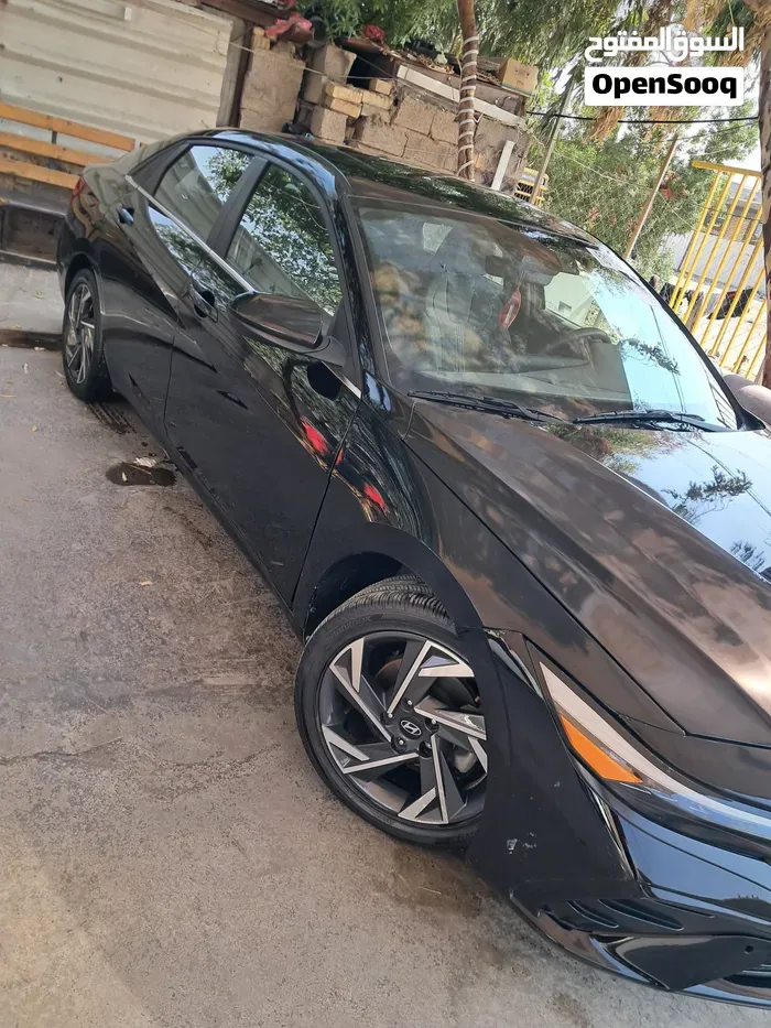 Hyundai Elantra 2025 photo 3