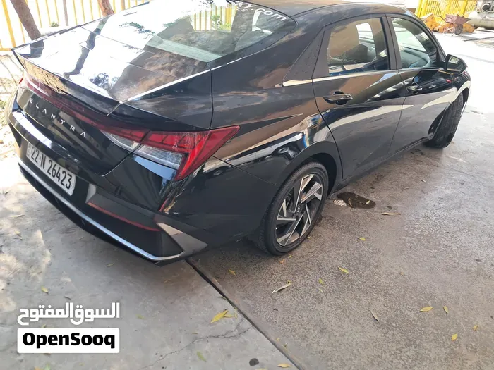 Hyundai Elantra 2025 photo 4
