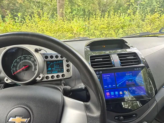 Chevrolet Spark 2011 photo 3