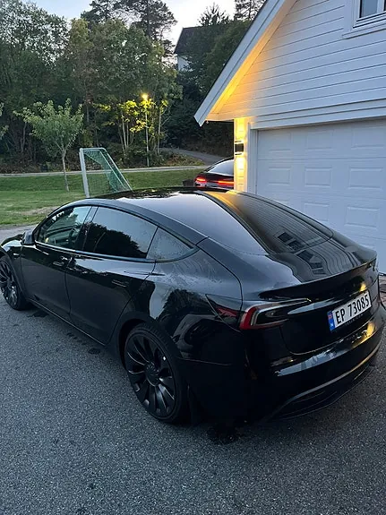 Tesla Model 3 2026 photo 4