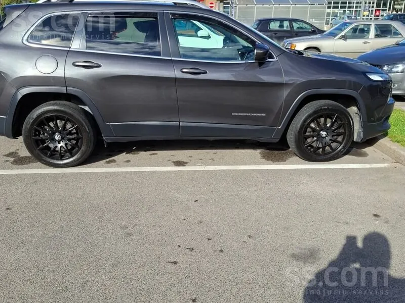 Jeep Cherokee 2015 photo 3
