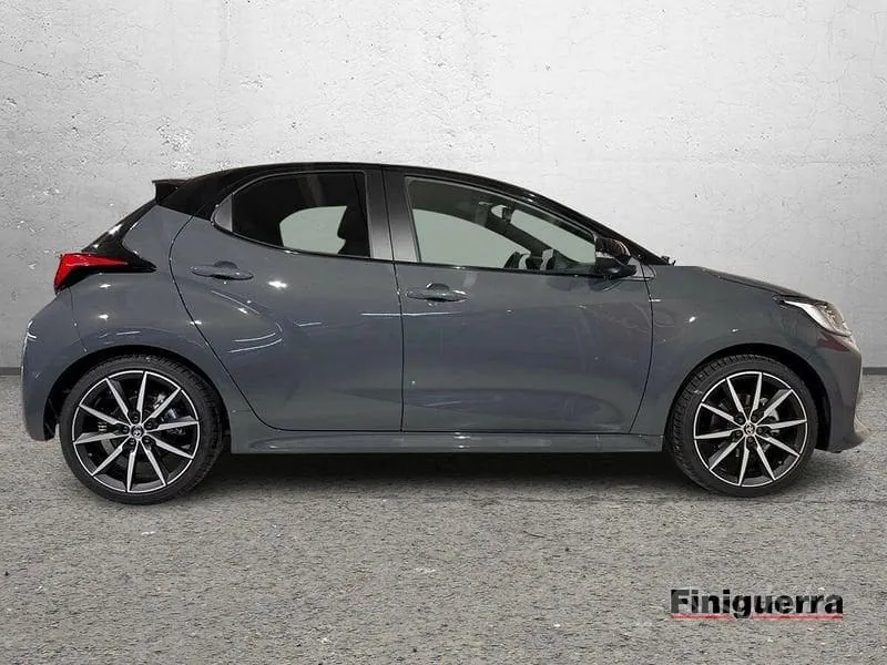 Toyota Yaris Hybrid 2025 photo 5