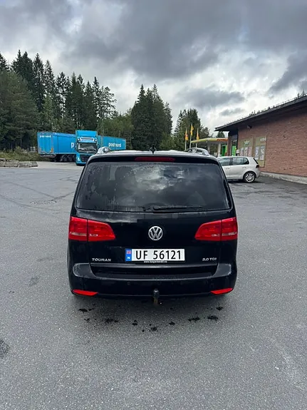 Volkswagen Touran 2012 photo 3