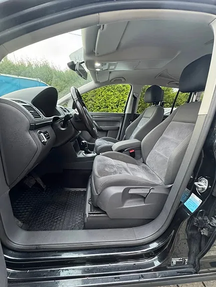 Volkswagen Touran 2012 photo 5