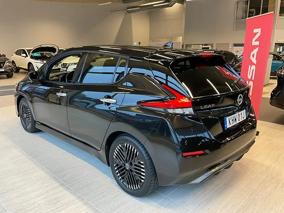 Nissan Leaf 2023 photo 2