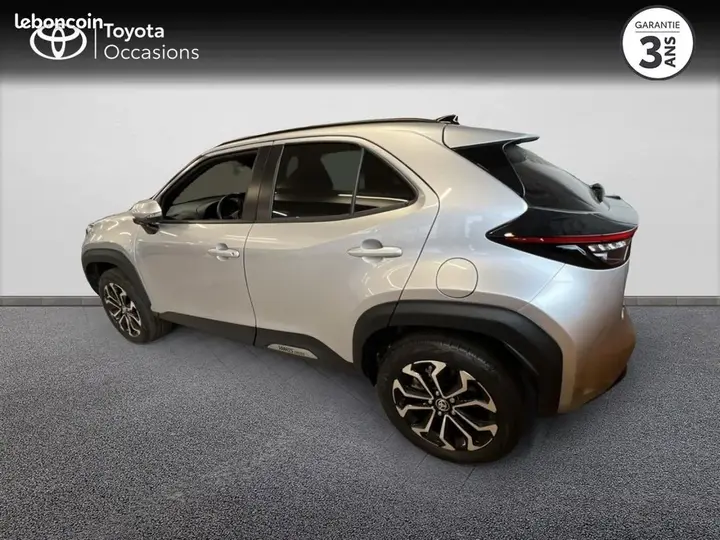 Toyota Yaris Cross 2025 photo 2