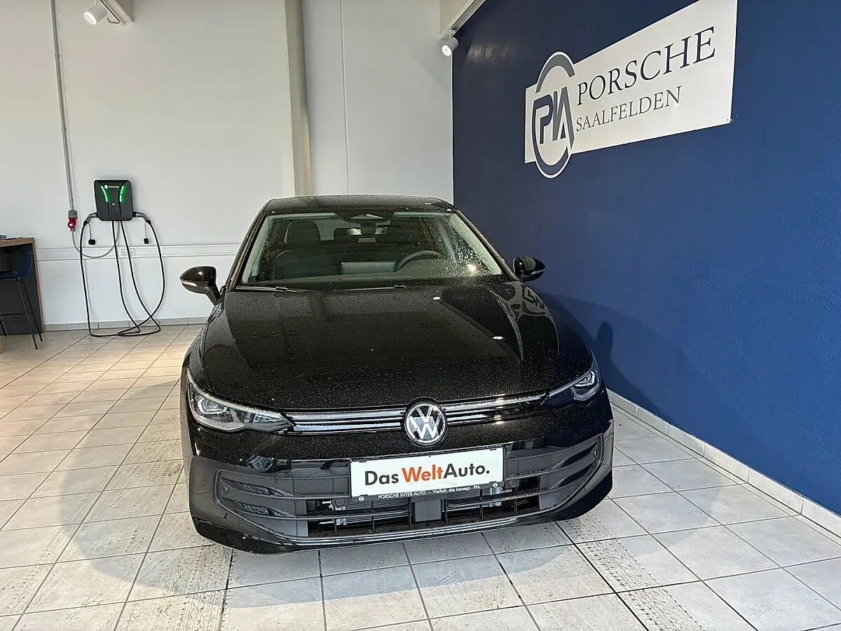 Volkswagen Golf 2026 photo 2