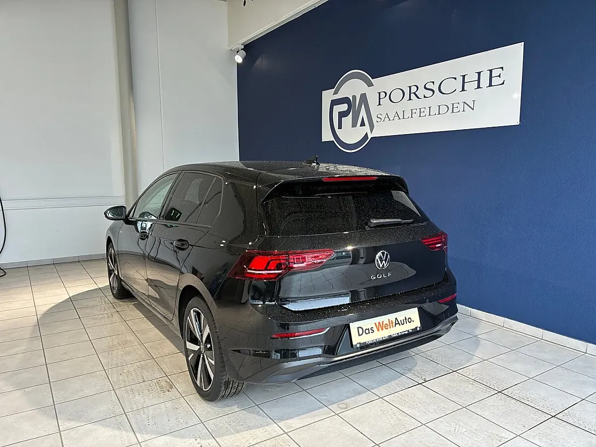 Volkswagen Golf 2026 photo 3