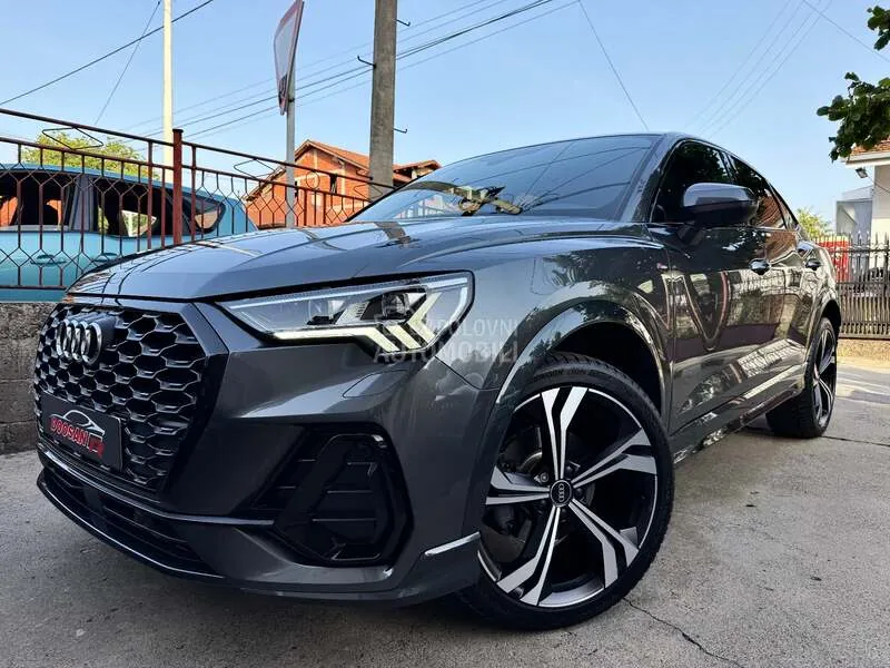 Audi Q3 2021 photo 2