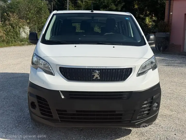 Peugeot Traveller 2018 photo 5