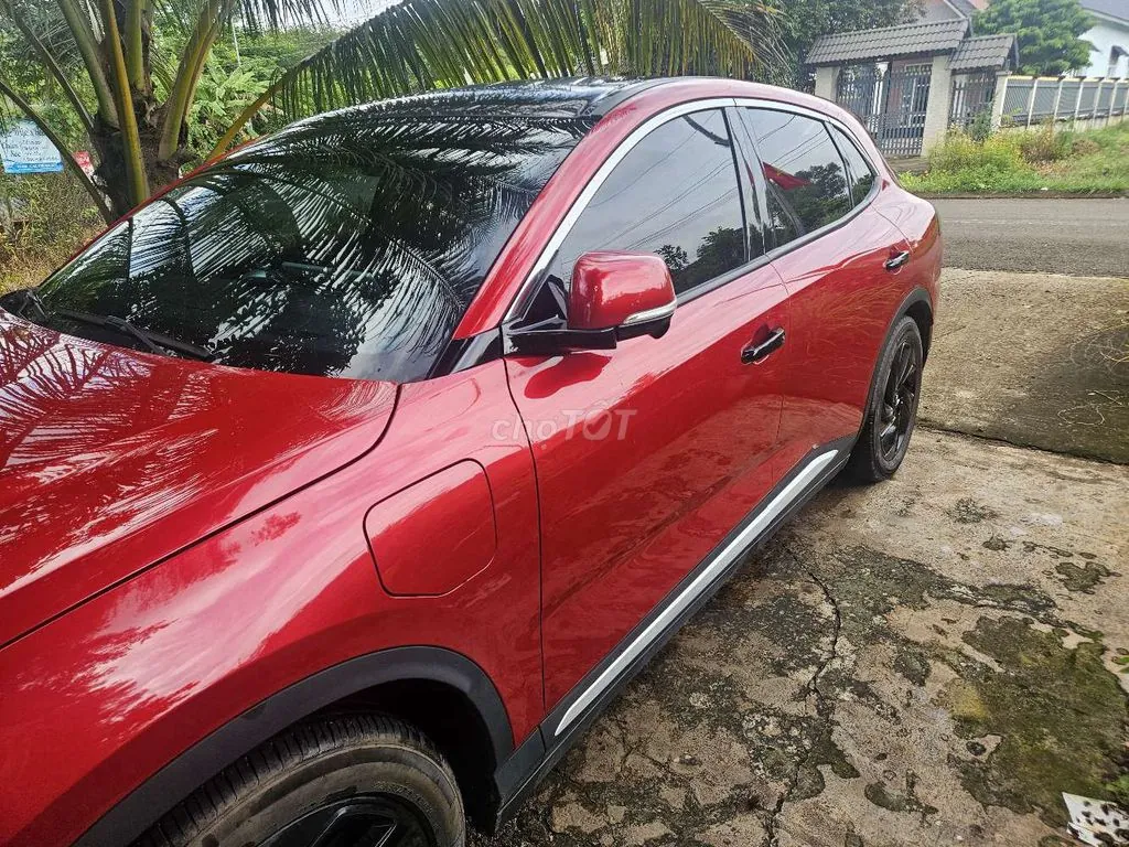 Vinfast Vf8