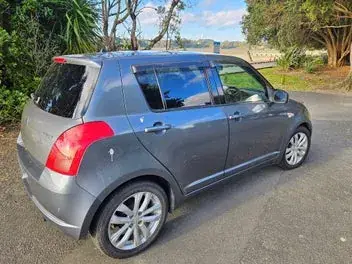 Suzuki Swift 2005 photo 5